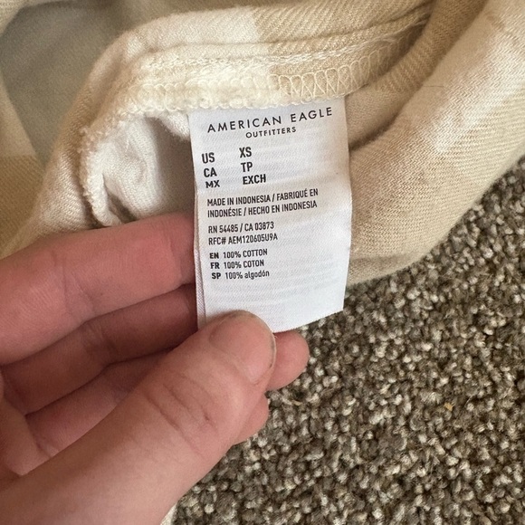 NWB American Eagle Oversized Plaid Button-Up Shirt - Picture 13 of 16